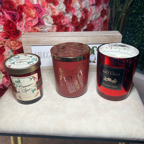 5 Christmas Candles. One Pair of Santa Earrings. One Decor Item 🎅🏻 - Picture 8 of 11